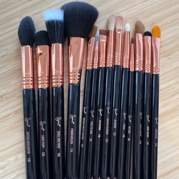 Sigma Beauty Copper Makeup Brush Set with Case - Picture 4 of 9